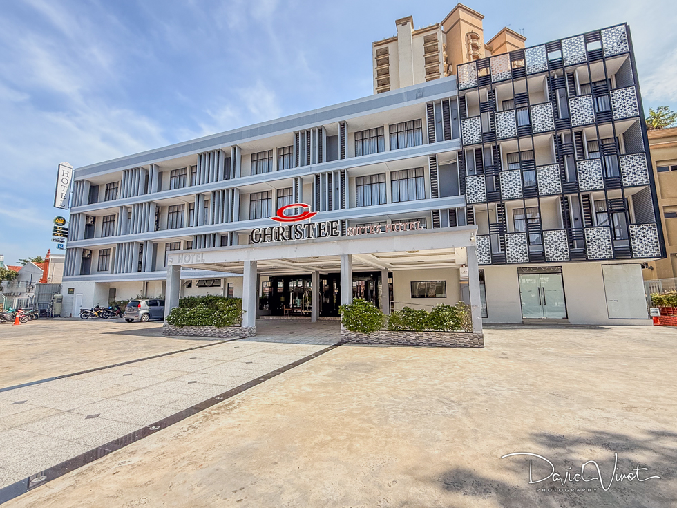 Review Christee Suites Hotel, Melaka